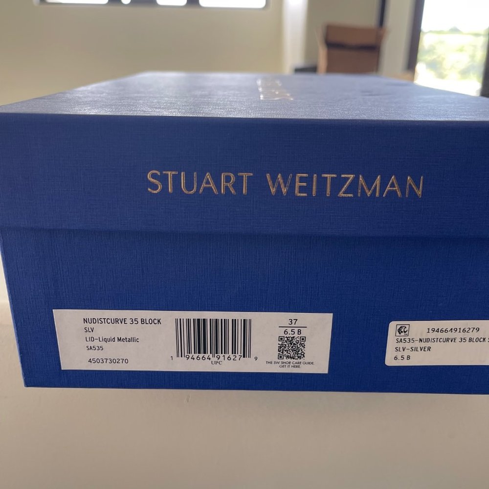 Beautiful Silver Stuart Weitzman Sandals Flats-37